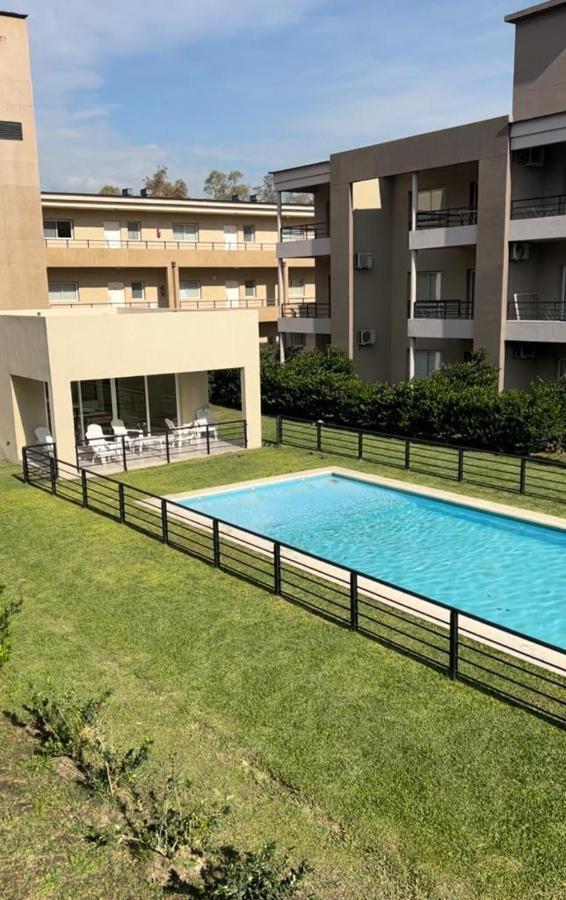 Va Pilar Apartment ปีลาร์ ภายนอก รูปภาพ